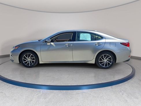 Used 2017 Lexus ES 350 w/ Navigation System Package FWD image 9