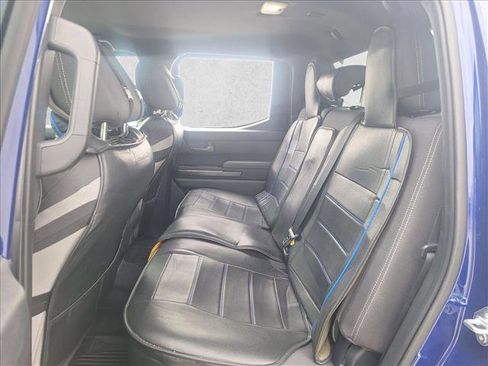 Used 2025 Toyota Tacoma TRD Sport AWD/4WD image 16