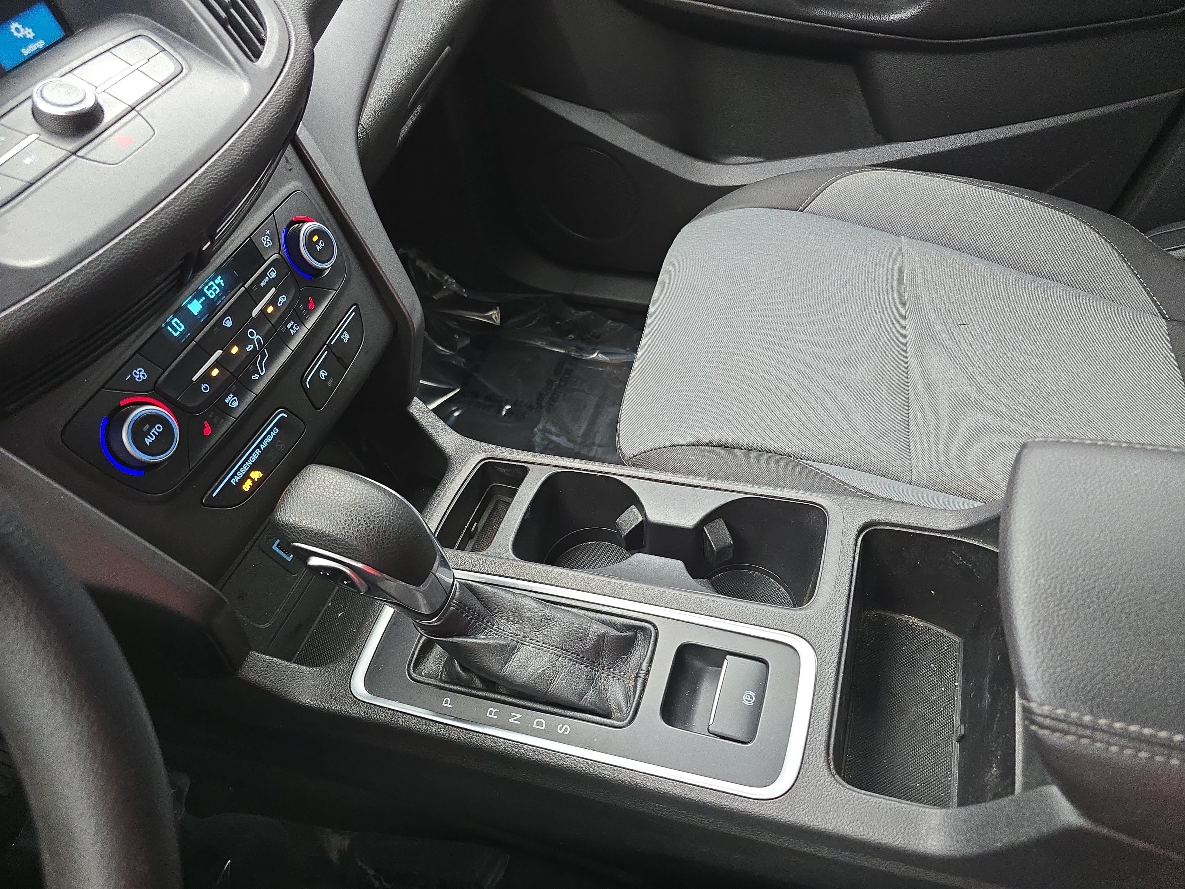 Used 2019 Ford Escape SE FWD image 23