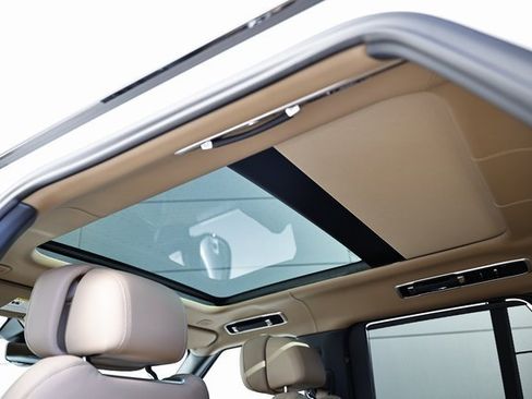 New 2025 Land Rover Range Rover Autobiography image 18