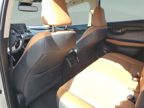 Used 2018 Lexus NX 300 FWD image 8