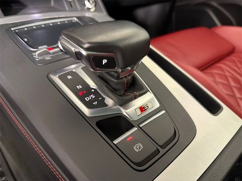 Used 2020 Audi SQ5 Prestige w/ Prestige Package image 33