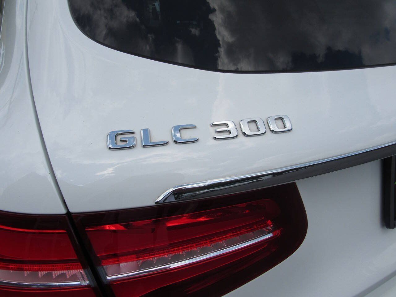Used 2018 Mercedes-Benz GLC 300 4MATIC image 14