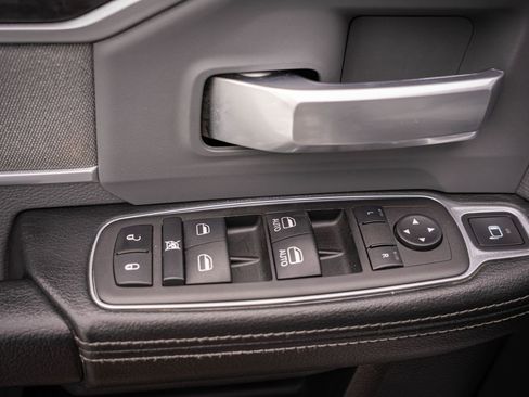 Used 2023 RAM 2500 Big Horn w/ Cold Weather Group image 14