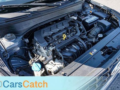 Used 2021 Hyundai Venue SE FWD image 34