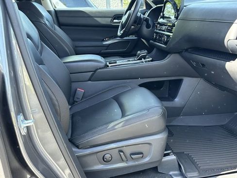 Certified 2025 Nissan Pathfinder SL AWD/4WD image 15