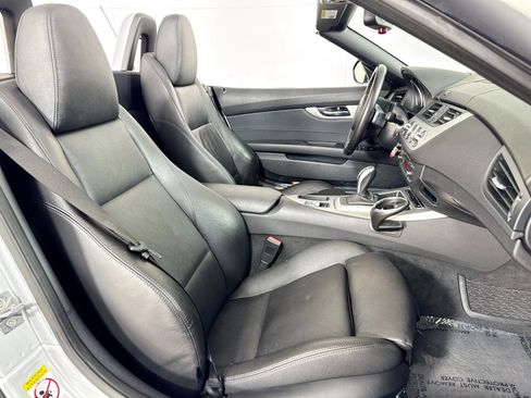 Used 2009 BMW Z4 sDrive35i image 27