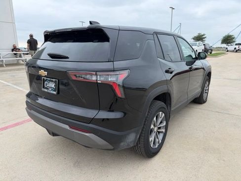 Used 2026 Chevrolet Equinox LT FWD image 3
