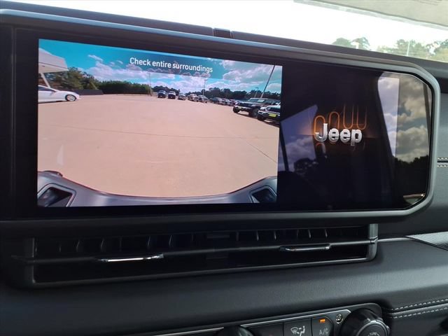 New 2025 Jeep Gladiator Sport AWD/4WD image 28