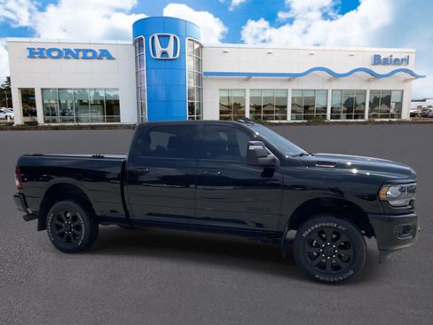 Used 2023 RAM 2500 Big Horn w/ Night Edition AWD/4WD image 6