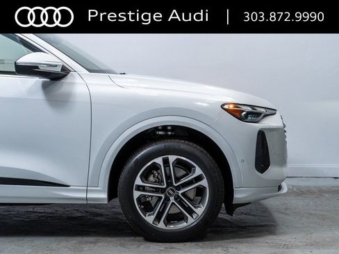 Used 2025 Audi Q5 Premium w/ Convenience Package AWD/4WD image 13
