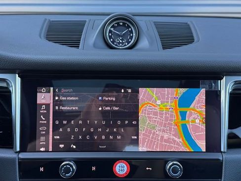 New 2026 Porsche Macan image 24