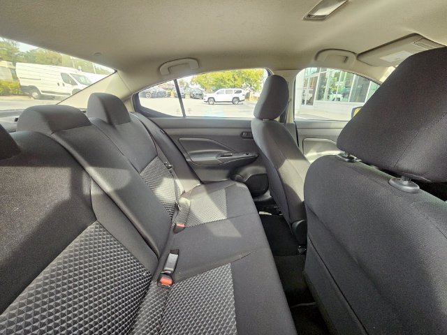Used 2020 Nissan Versa S FWD image 6