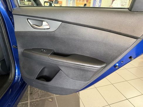 Used 2021 Kia Forte LXS FWD image 18
