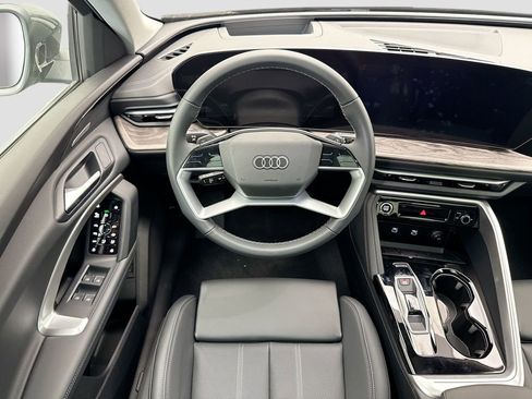 Used 2025 Audi Q5 Premium Plus w/ Premium Plus AWD/4WD image 11