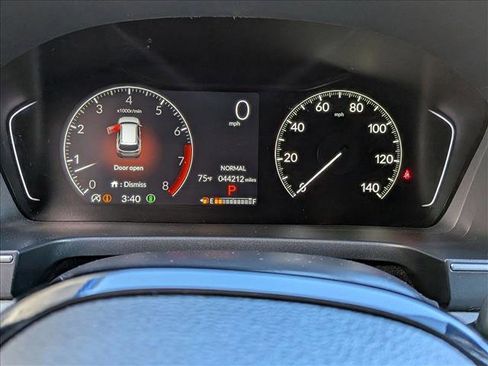 Used 2025 Honda Pilot EX-L image 11