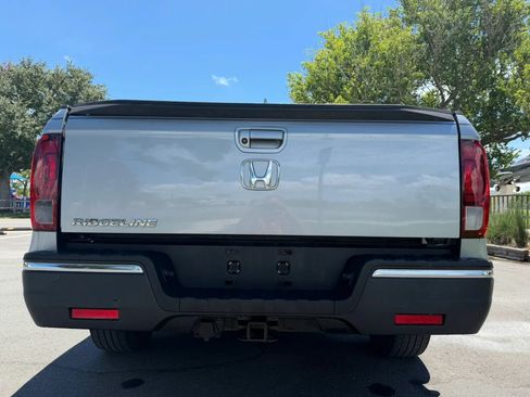 Used 2017 Honda Ridgeline RTL-T image 10
