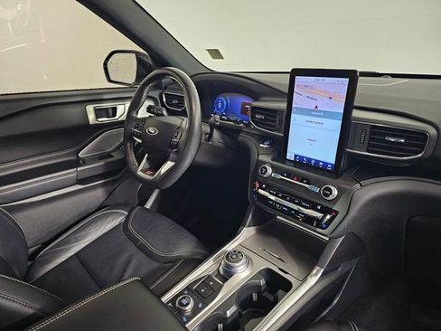 Used 2020 Ford Explorer ST w/ ST Street Pack image 10
