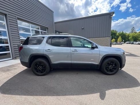 Used 2023 GMC Acadia AT4 w/ Technology Package AWD/4WD image 4