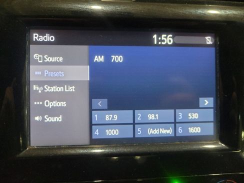 Used 2018 Toyota Camry LE image 25