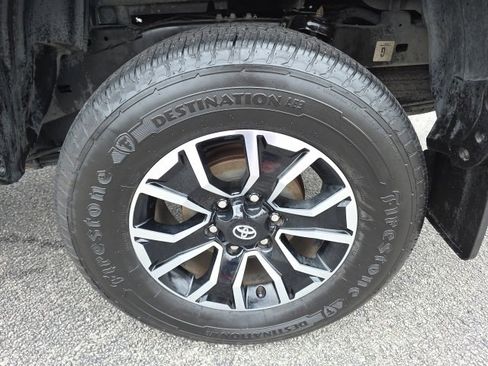 Used 2023 Toyota Tacoma TRD Sport image 8