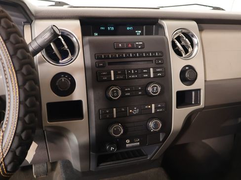 Used 2010 Ford F150 XLT image 5