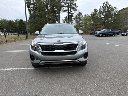 Used 2021 Kia Seltos S AWD/4WD image 3