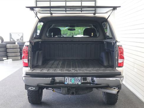 Used 2005 Chevrolet Silverado 2500 LS w/ Heavy-Duty Power Package image 15