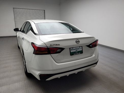 Used 2023 Nissan Altima 2.5 S FWD image 6