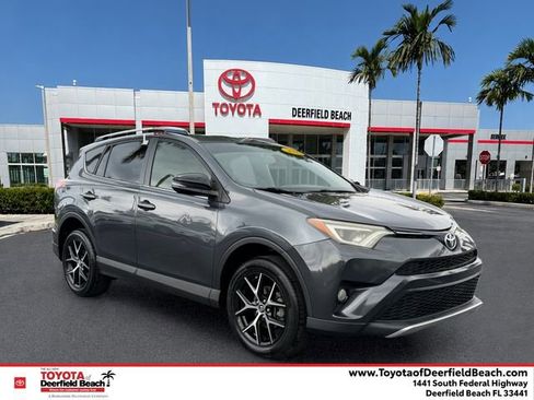 Used 2016 Toyota RAV4 SE FWD image 1