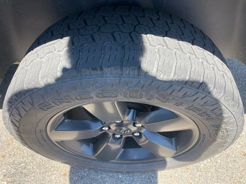 Used 2019 RAM 1500 Express w/ Express Value Package AWD/4WD image 6