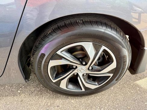 Used 2017 Honda Accord LX image 25