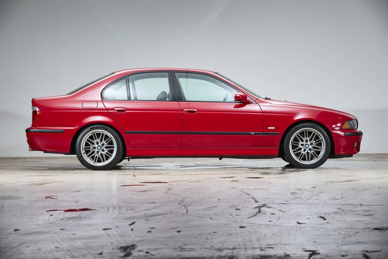Used 2001 BMW M5 RWD image 4