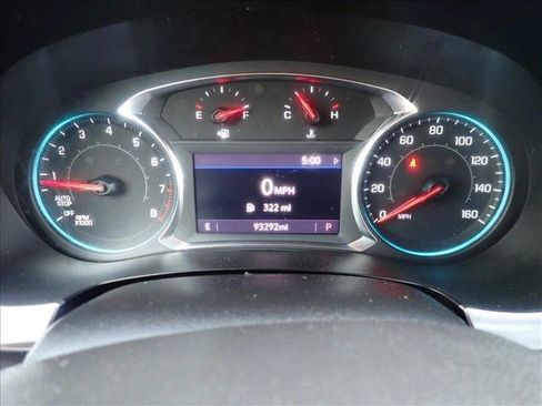 Used 2023 Chevrolet Traverse LT AWD/4WD image 26