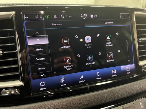 Used 2022 Chrysler Pacifica Touring-L image 22