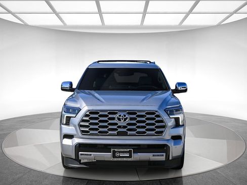 Used 2025 Toyota Sequoia Capstone AWD/4WD image 6