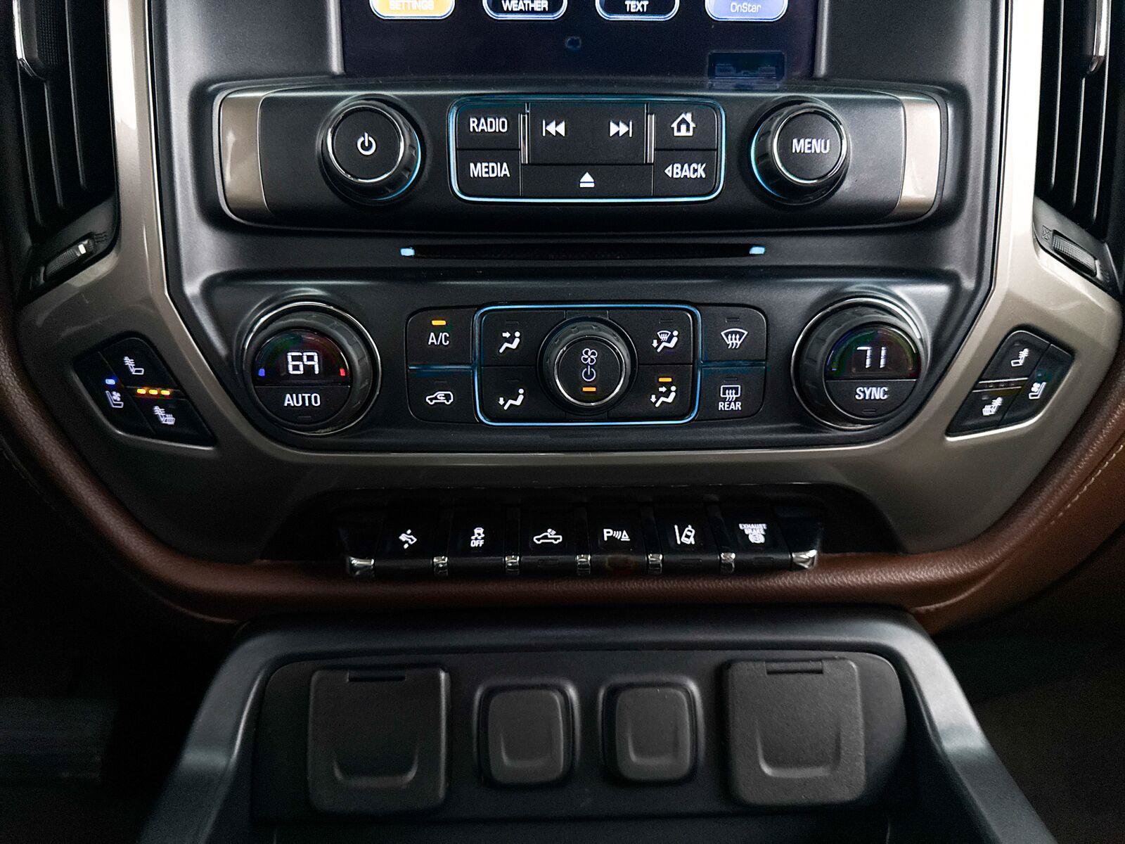 Used 2019 Chevrolet Silverado 3500 High Country w/ Duramax Plus Package AWD/4WD image 20