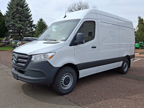 New 2025 Mercedes-Benz Sprinter 2500 image 3