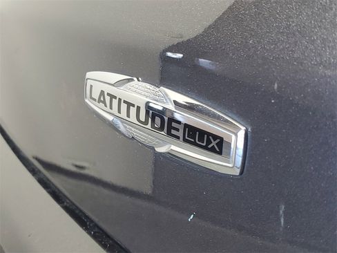 Used 2022 Jeep Compass Latitude image 7