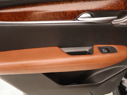 Used 2021 Cadillac XT5 Premium Luxury FWD image 18