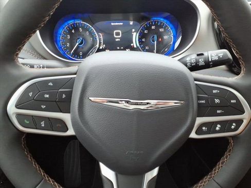 New 2026 Chrysler Pacifica Pinnacle w/ Trailer Tow Group image 15