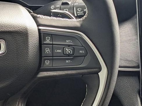 New 2024 Jeep Grand Cherokee L Limited image 18