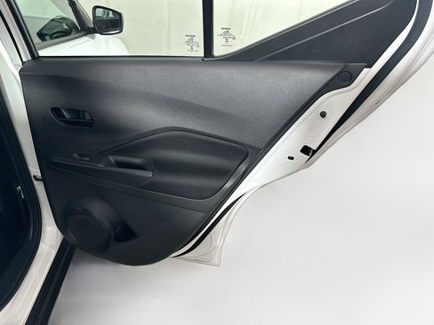 Used 2024 Nissan Kicks S image 27