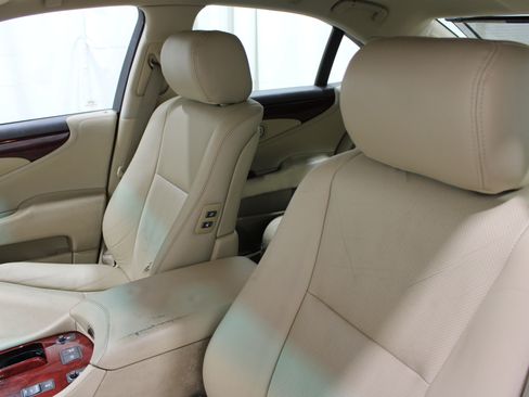 Used 2008 Lexus LS 460 RWD image 4