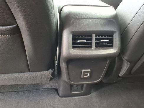 Certified 2024 GMC Terrain SLT AWD/4WD image 27