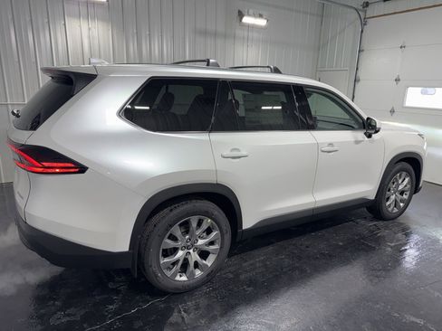 New 2026 Toyota Grand Highlander AWD Hybrid image 3