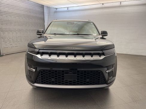 New 2026 Jeep Grand Wagoneer image 9