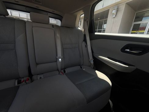 Used 2025 Nissan Rogue SV FWD image 39