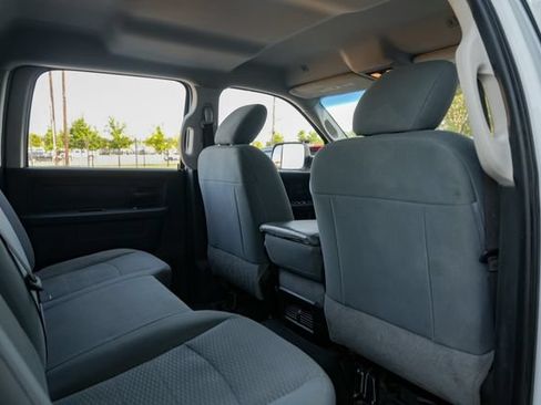 Used 2018 RAM 2500 Tradesman w/ Chrome Appearance Group AWD/4WD image 37