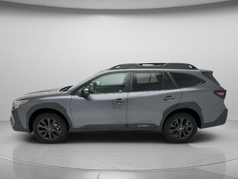 Used 2025 Subaru Outback Onyx Edition AWD/4WD image 8